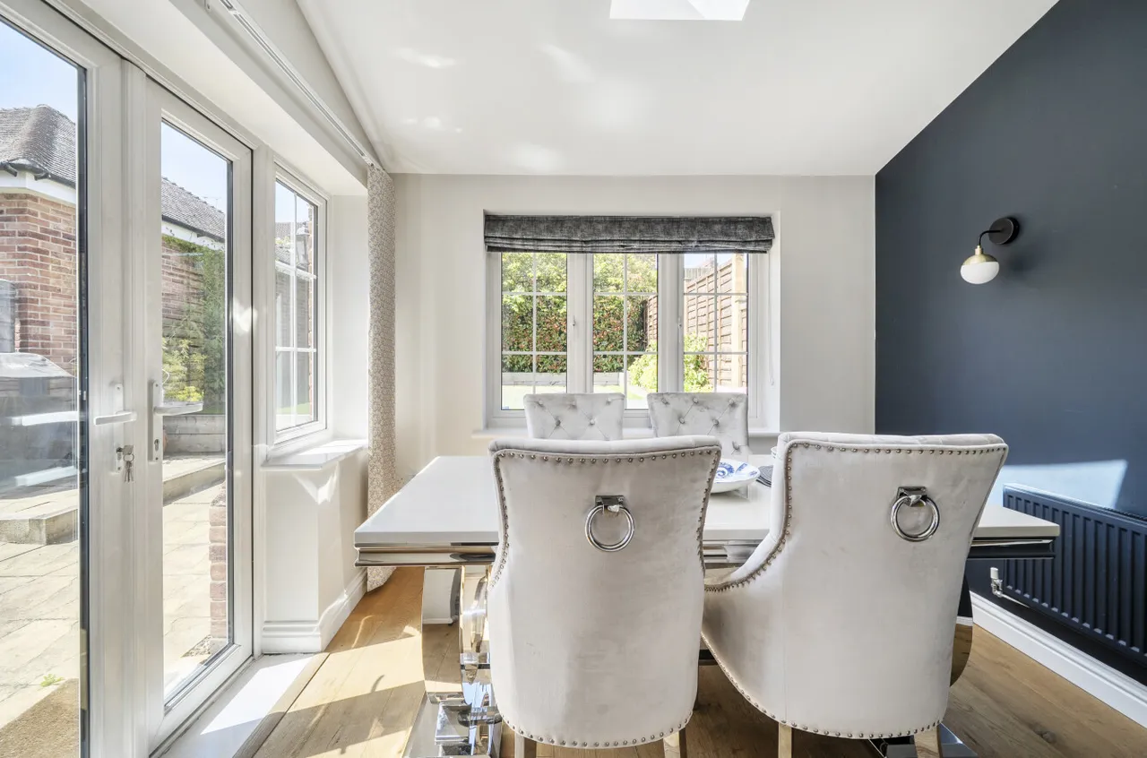 Montague Mews, Farnham, Surrey, GU9 7GF, photo 9