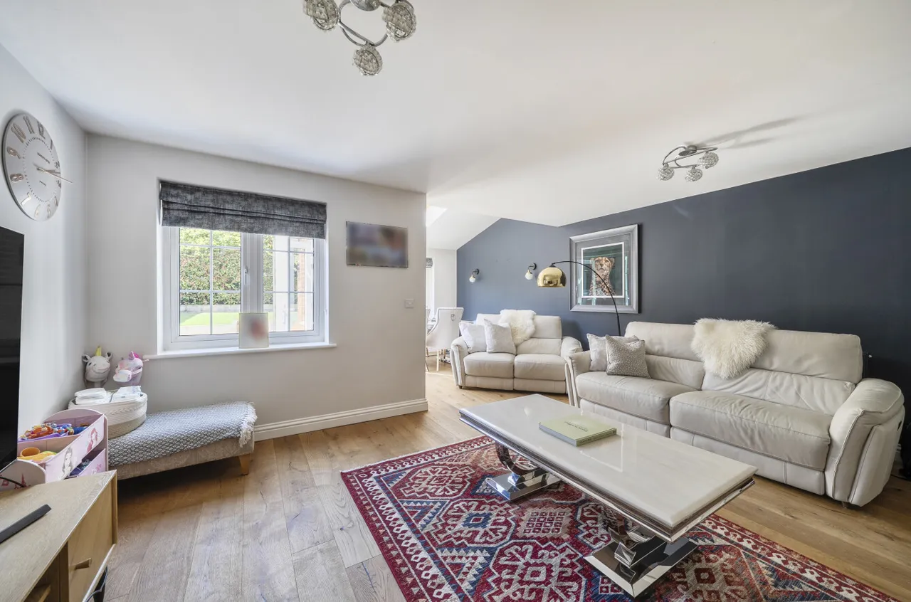 Montague Mews, Farnham, Surrey, GU9 7GF, photo 10