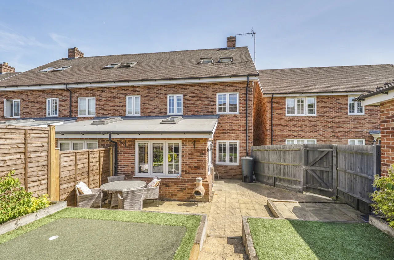 Montague Mews, Farnham, Surrey, GU9 7GF, photo 8