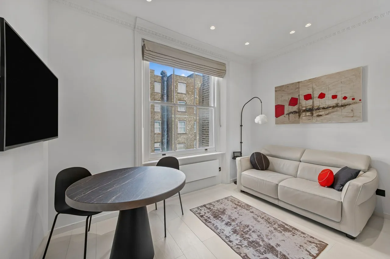 1 bed flat for sale, Inverness Terrace, London, W2