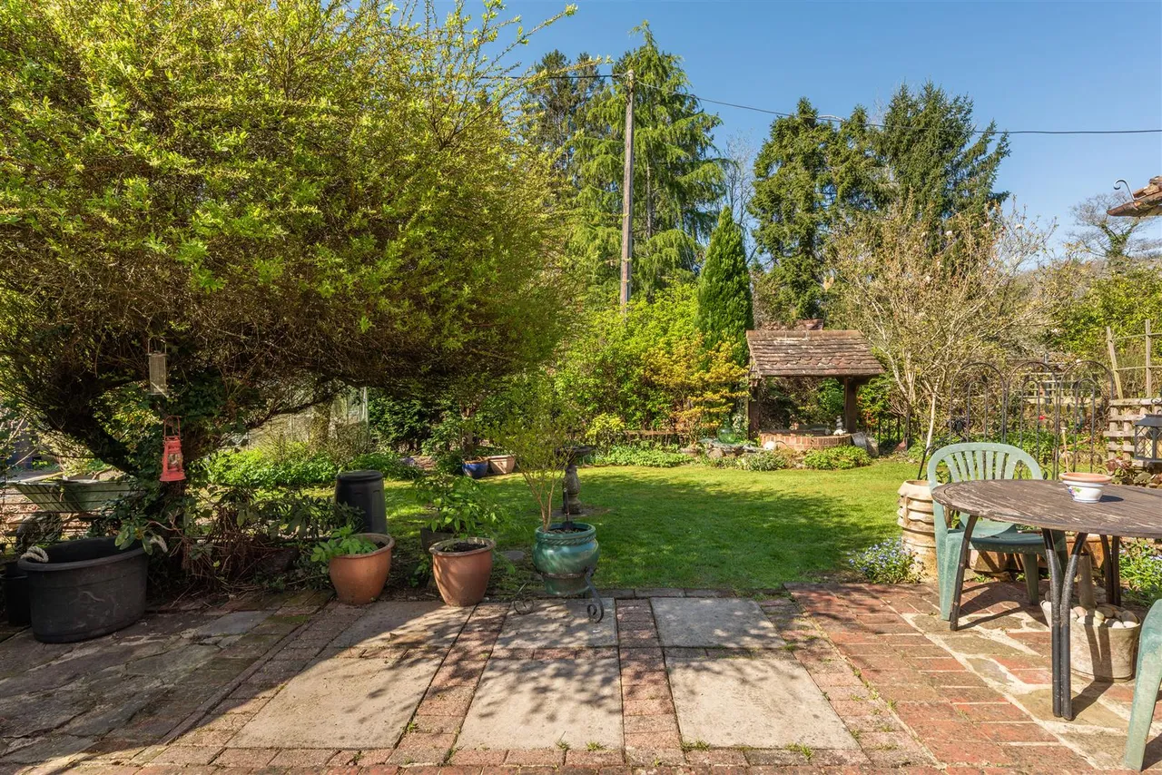 The Green, Ockley, RH5, photo 8