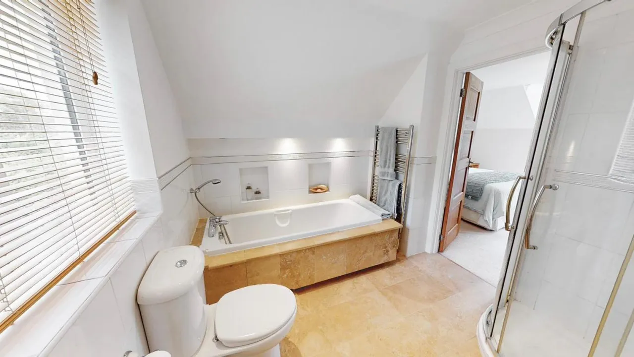 Wight Walk, BH22, photo 18