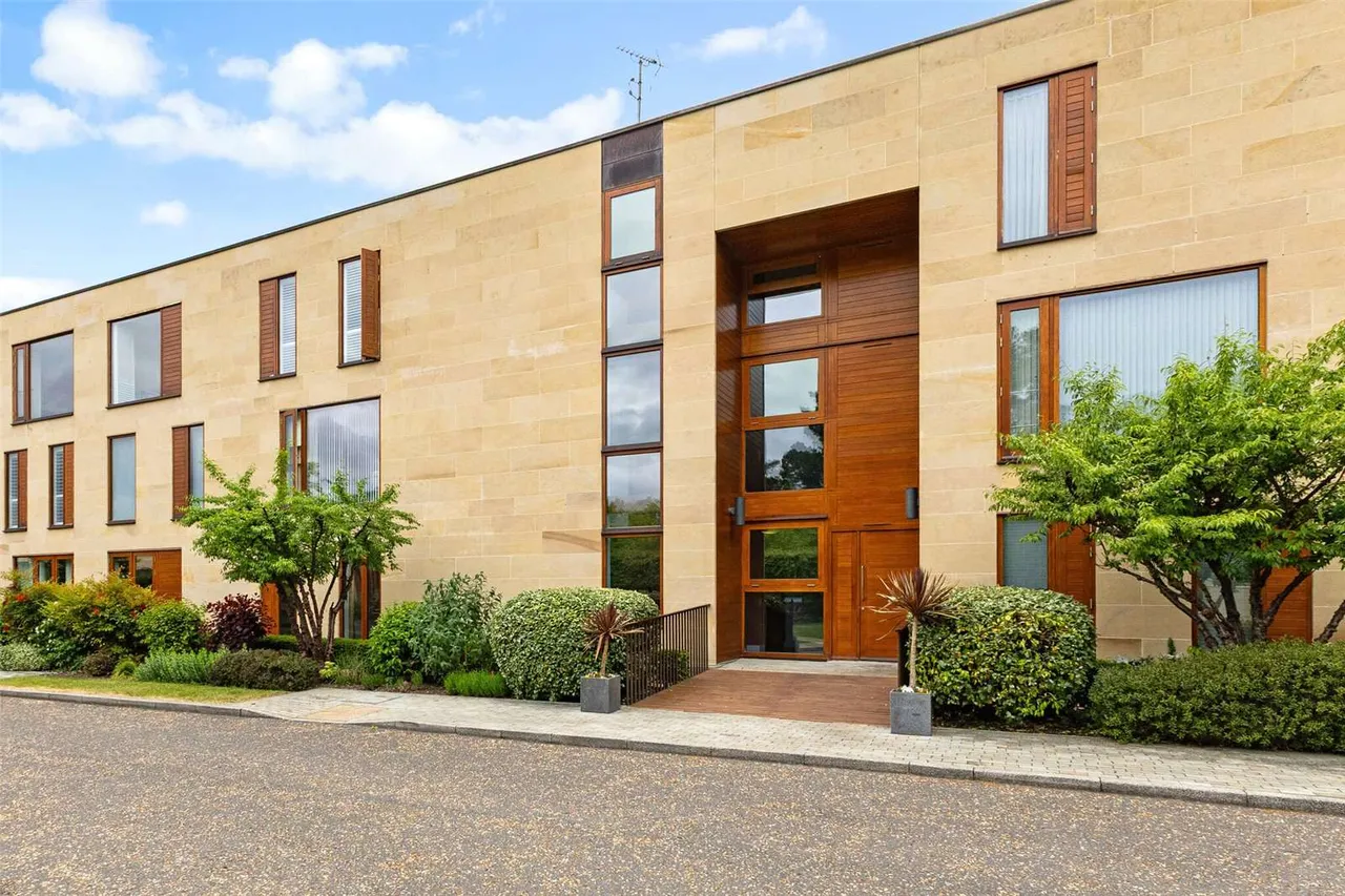 2 bed flat for sale — Cliveden Gages, Taplow, Maidenhead, Buckinghamshire, SL6 0GB