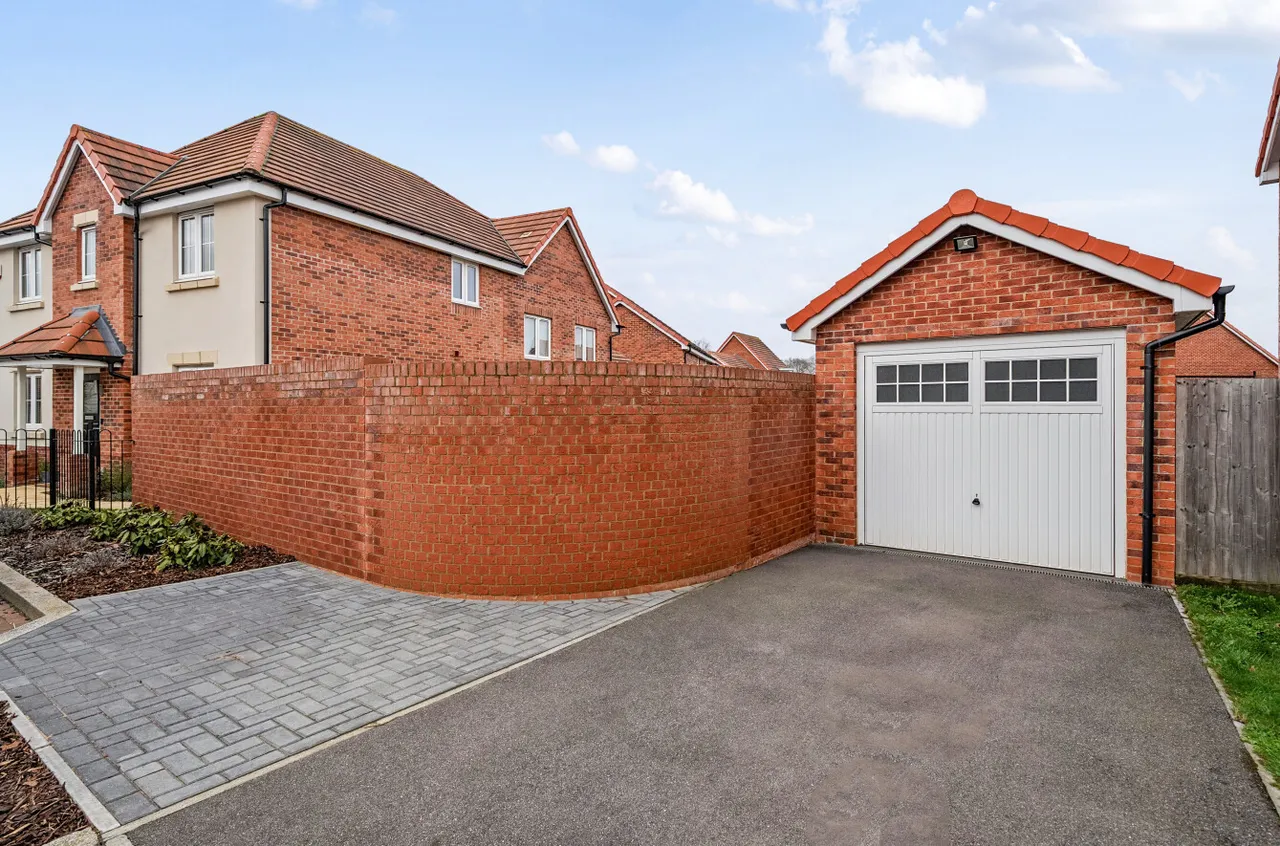Attlee Way, Binfield, Bracknell, Berkshire, RG42 4GG, photo 7