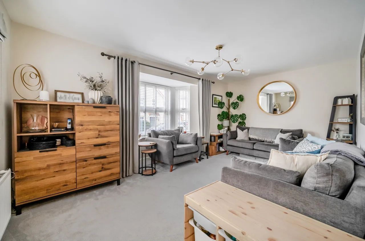 Attlee Way, Binfield, Bracknell, Berkshire, RG42 4GG, photo 2