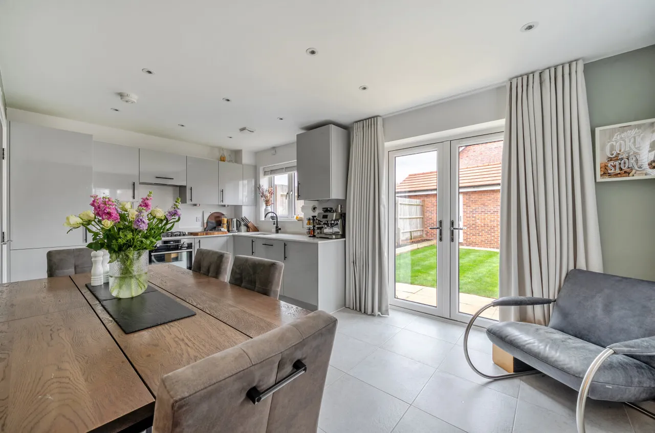 Attlee Way, Binfield, Bracknell, Berkshire, RG42 4GG, photo 3