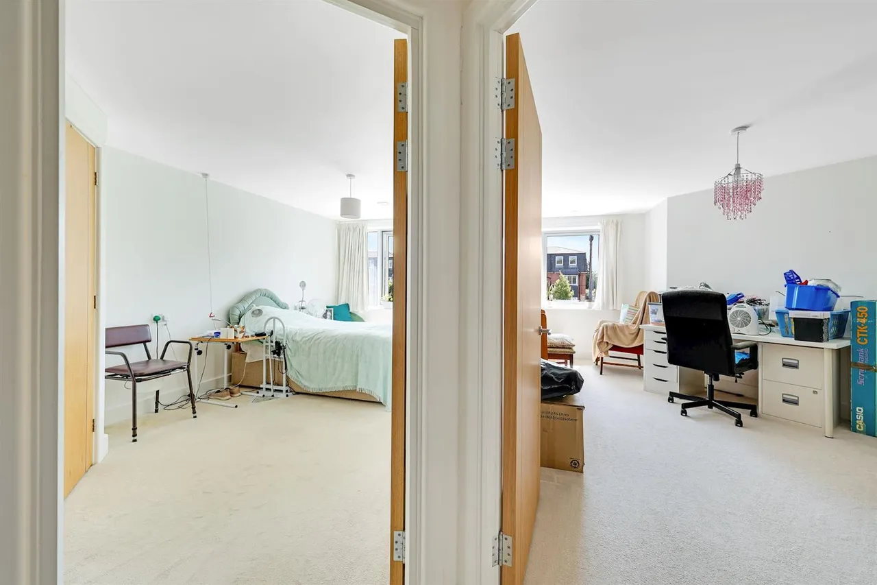 Fleet Road, Fleet, GU51, photo 25