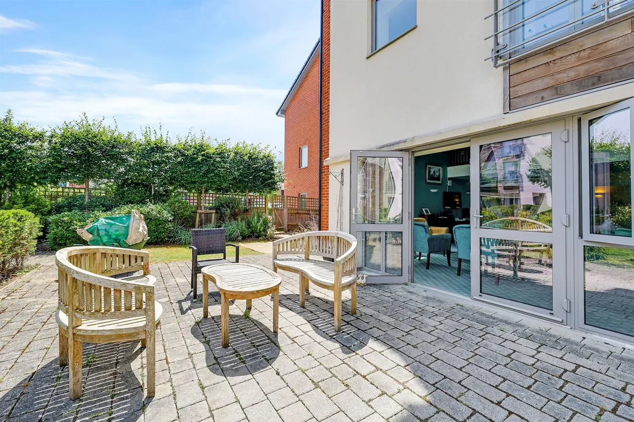 Fleet Road, Fleet, GU51, photo 16