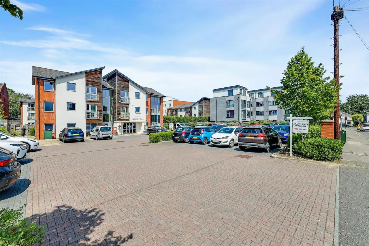 Fleet Road, Fleet, GU51, photo 20