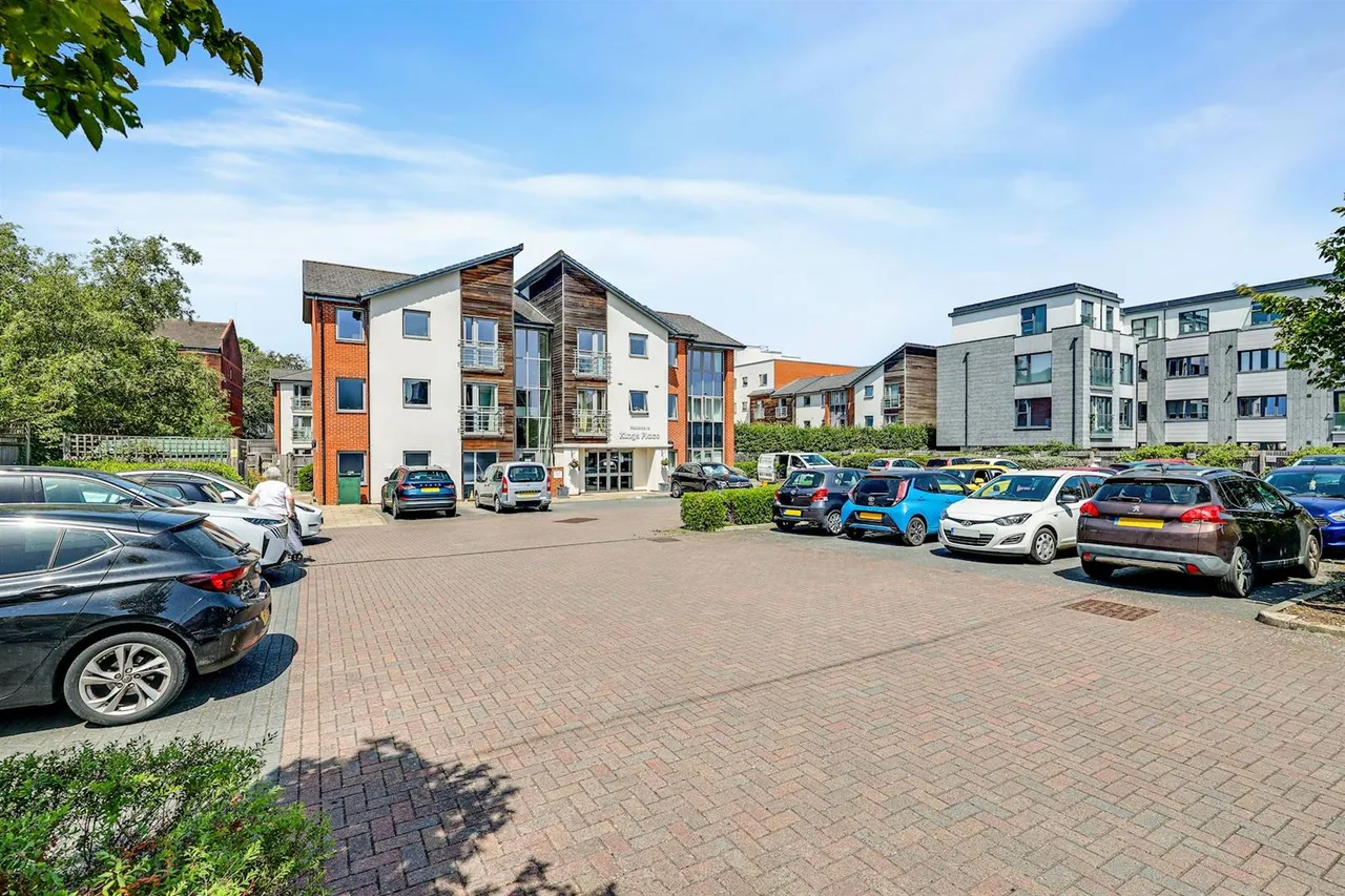 Fleet Road, Fleet, GU51, photo 27