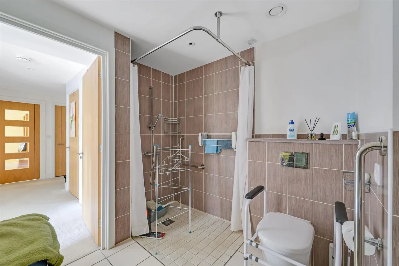 Fleet Road, Fleet, GU51, photo 17