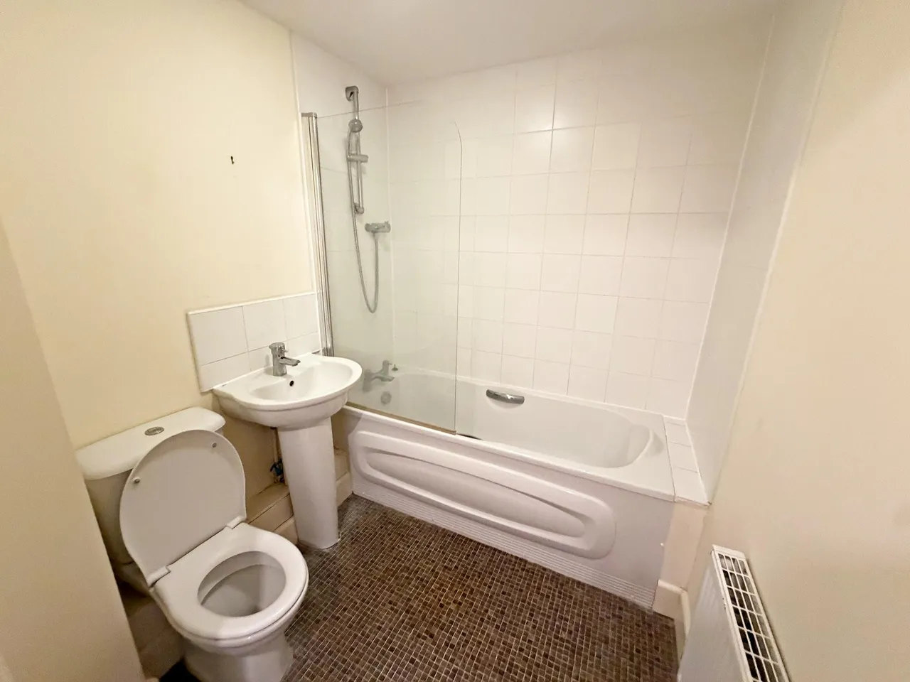 Lions Court, Northampton, NN4, photo 6