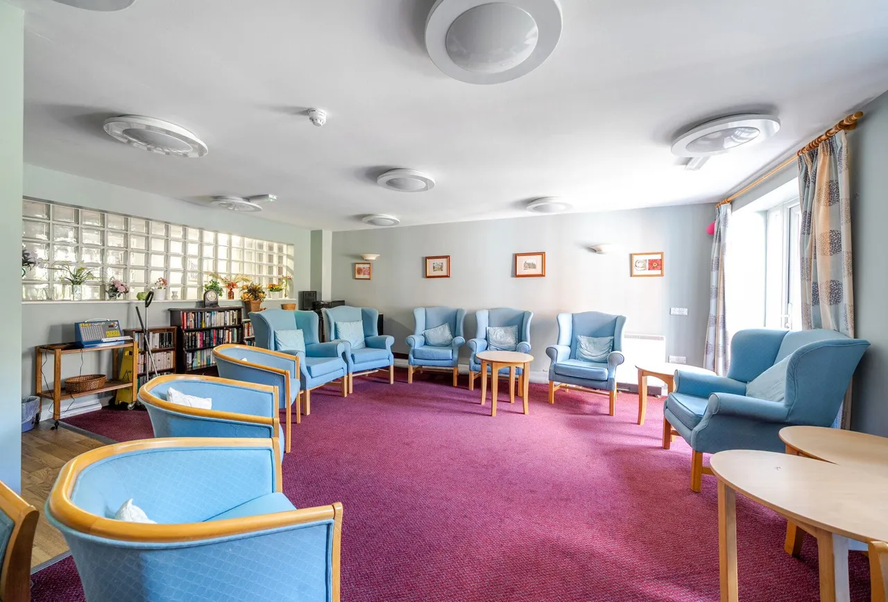 Beddington Gardens, Wallington, SM6 0JF, photo 12