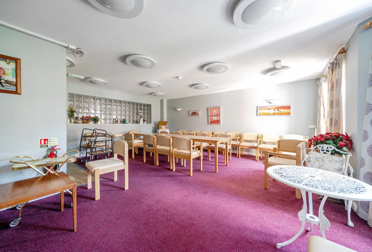 Beddington Gardens, Wallington, SM6 0JF, photo 11