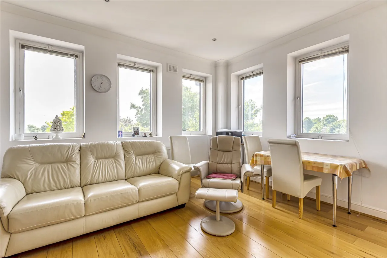 The Broadway, Stanmore, HA7, photo 3