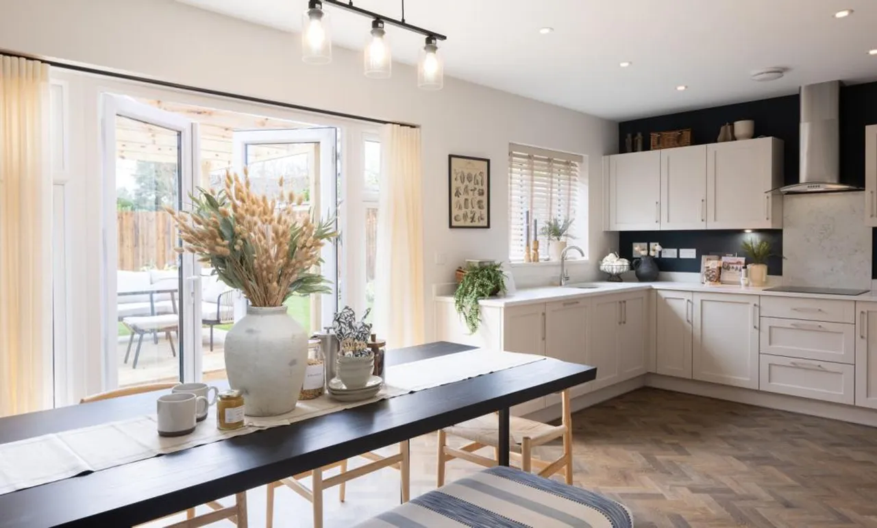 3 bed property for sale, North Mundham, Chichester, PO20
