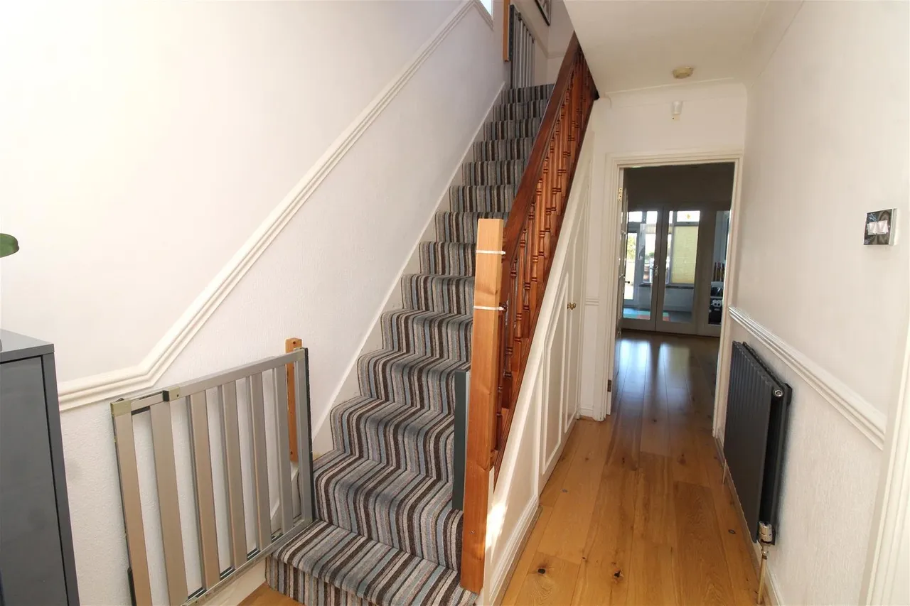 Sherwood Avenue, Potters Bar EN6 2LE, photo 13
