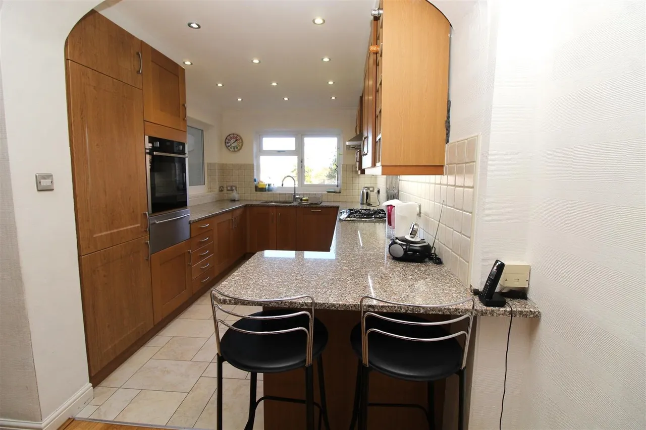 Sherwood Avenue, Potters Bar EN6 2LE, photo 4