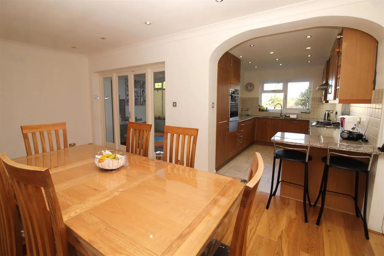 Sherwood Avenue, Potters Bar EN6 2LE, photo 7