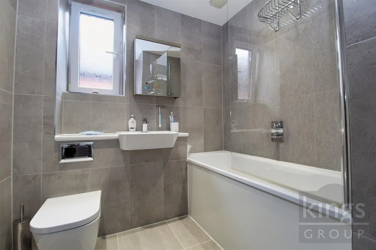 Markwick Avenue, Cheshunt, photo 12