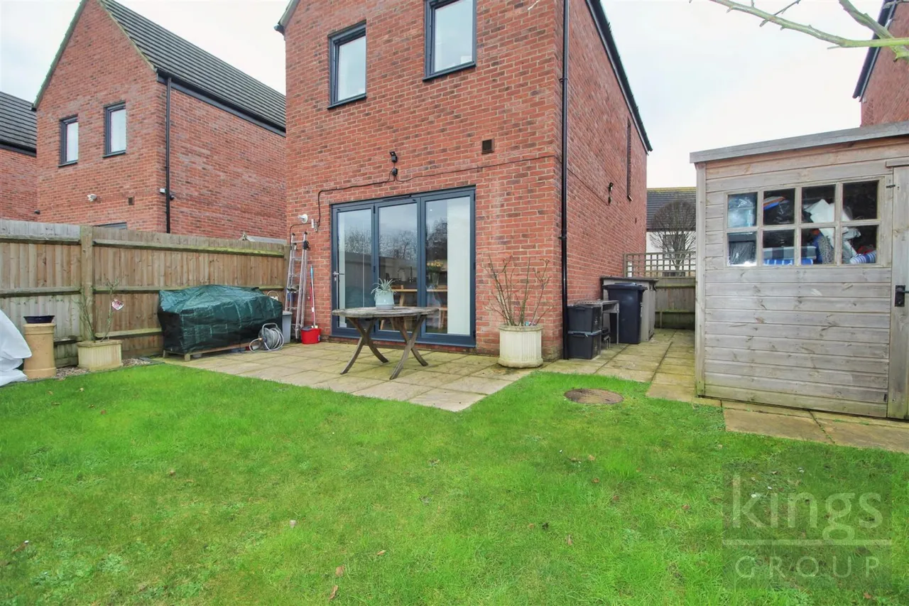 Markwick Avenue, Cheshunt, photo 13