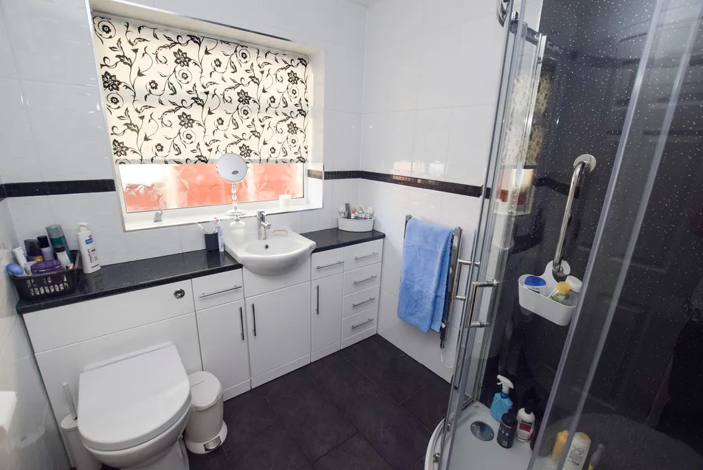 Hadley Gardens, Leegomery, TF1, photo 9