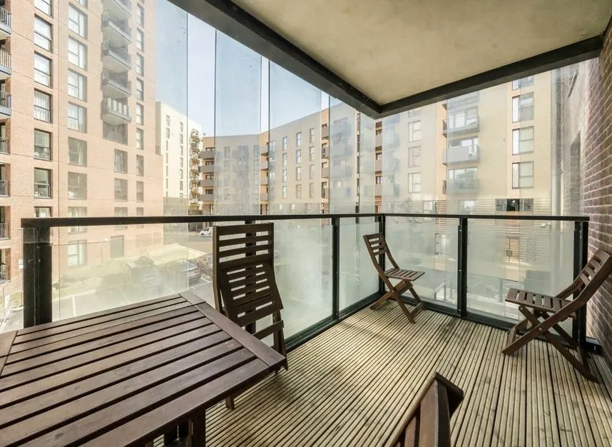 Shearwater Drive, West Hendon, NW9, photo 4