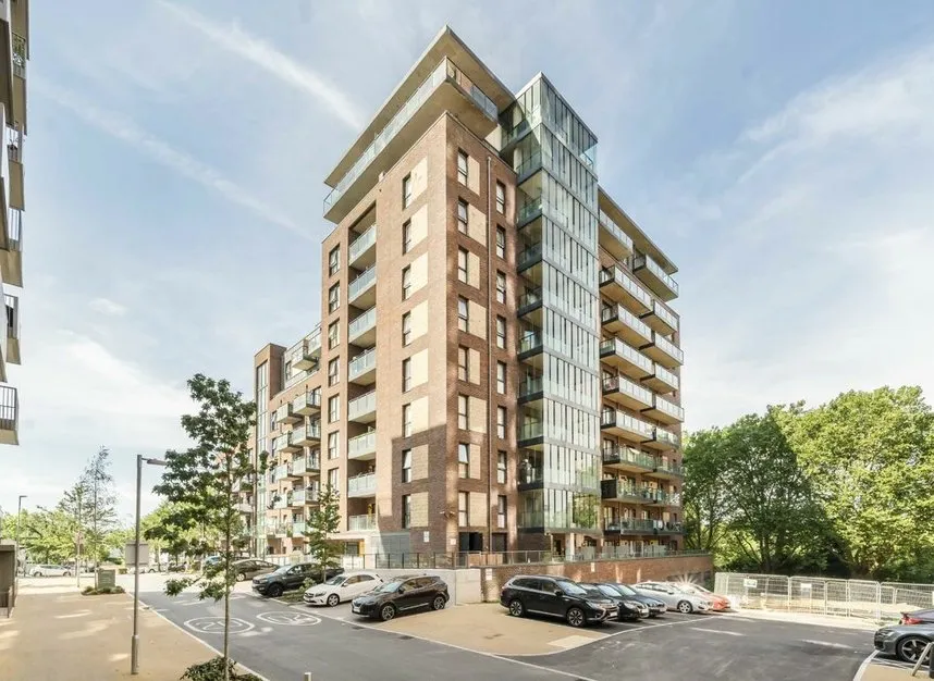 2 bed flat for sale — Shearwater Drive, West Hendon, NW9