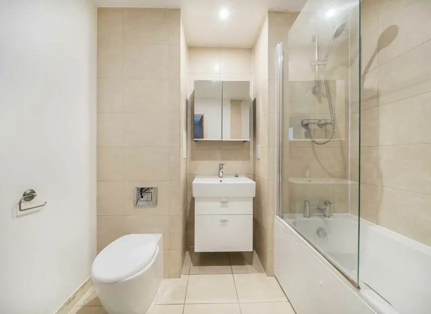 Shearwater Drive, West Hendon, NW9, photo 7