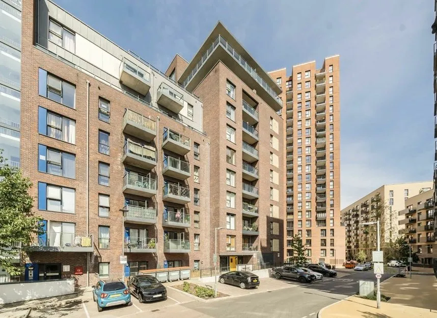 Shearwater Drive, West Hendon, NW9, photo 9