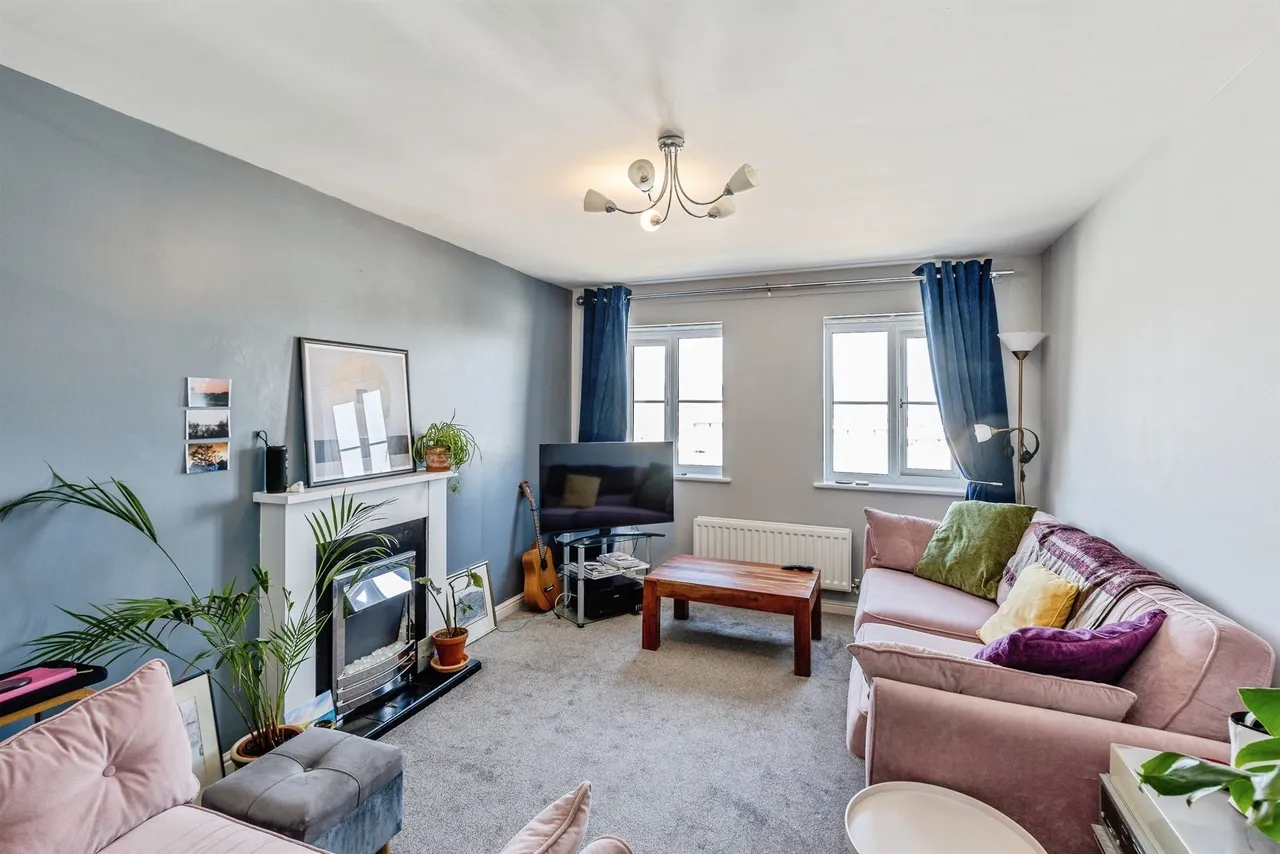 2 bed flat for sale — Hedgers Close, Ashton, Bristol