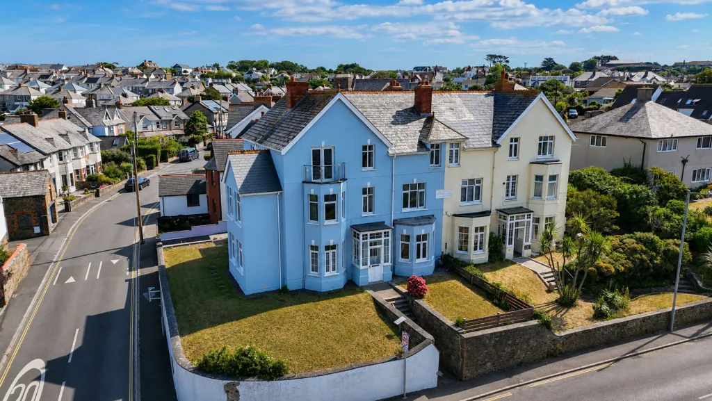 3 bed flat for sale, Bencoolen Rd, Bude
