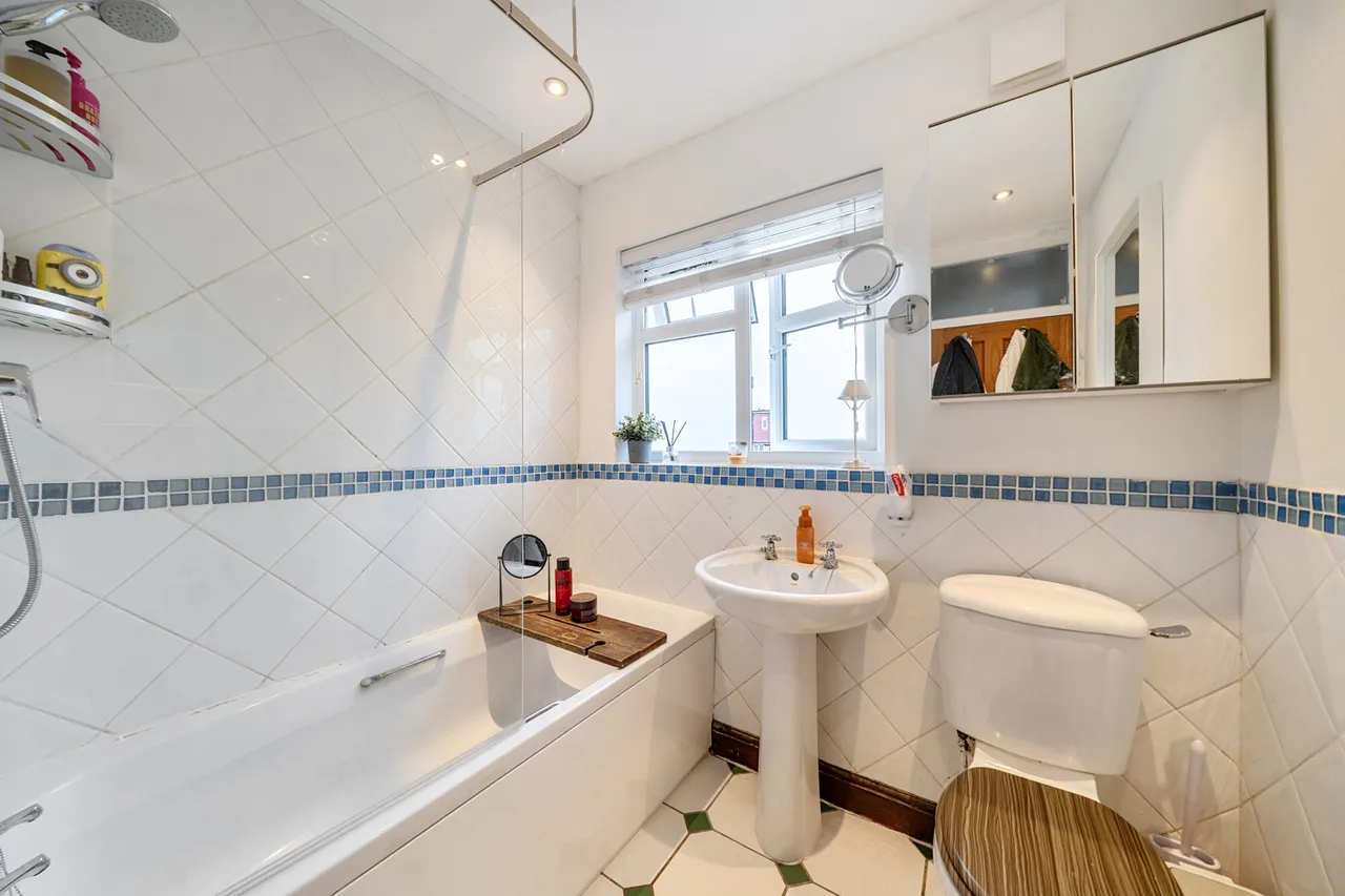 Dulverton Road, Ruislip, HA4, photo 11