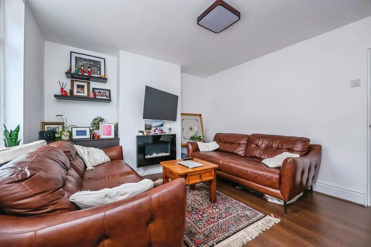 Carlingford Road, Hucknall, NG15, photo 4
