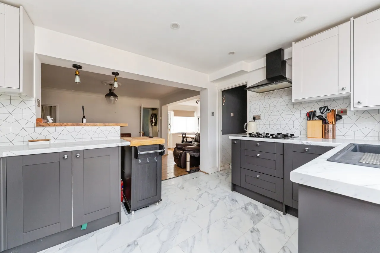 Hitchin Road, Arlesey, SG15, photo 2