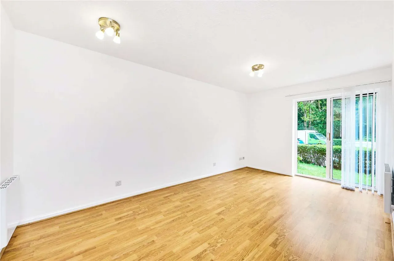 Burghley Hall Close, Wimbledon, SW19, photo 12