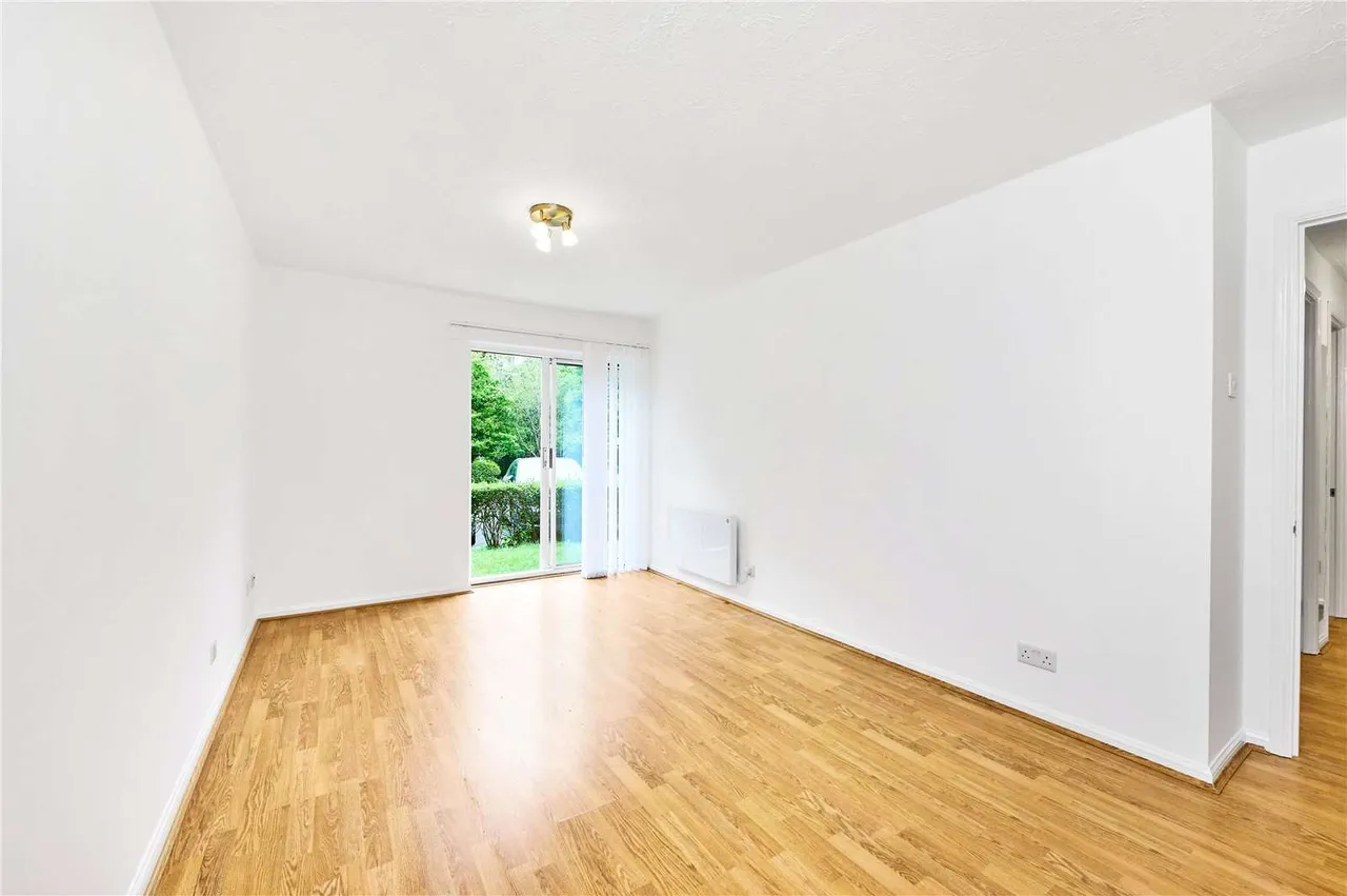 Burghley Hall Close, Wimbledon, SW19, photo 6