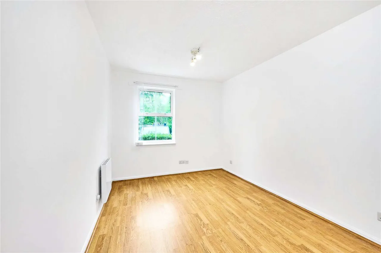 Burghley Hall Close, Wimbledon, SW19, photo 9