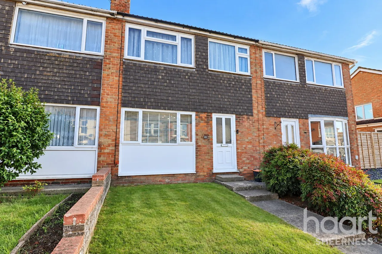 3 bed house for sale, Queenborough Road, Halfway, ME12