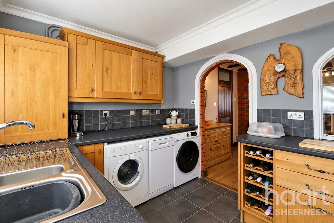 Queenborough Road, Halfway, ME12, photo 6