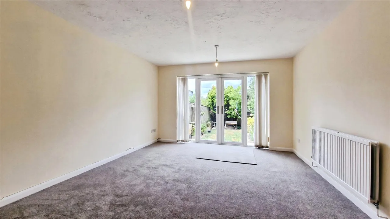 Angel Place, Binfield, Bracknell, Berkshire, RG42 4DZ, photo 4