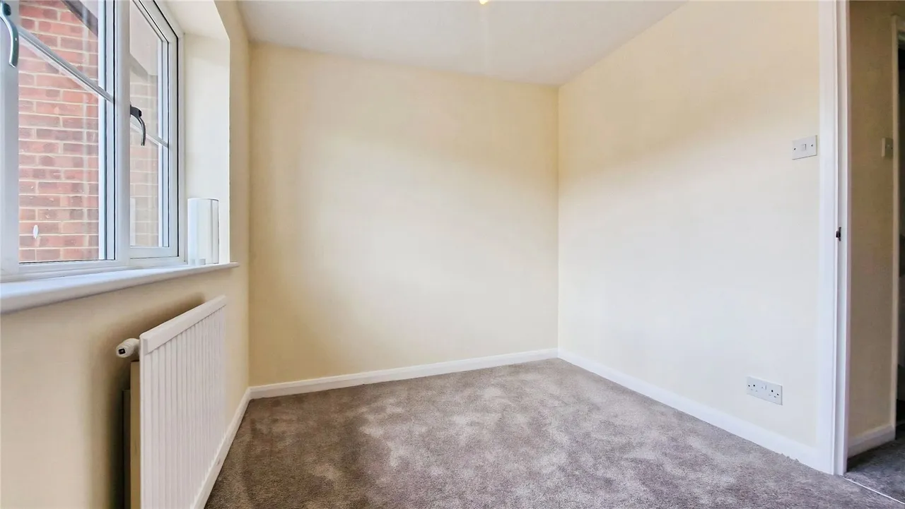 Angel Place, Binfield, Bracknell, Berkshire, RG42 4DZ, photo 9