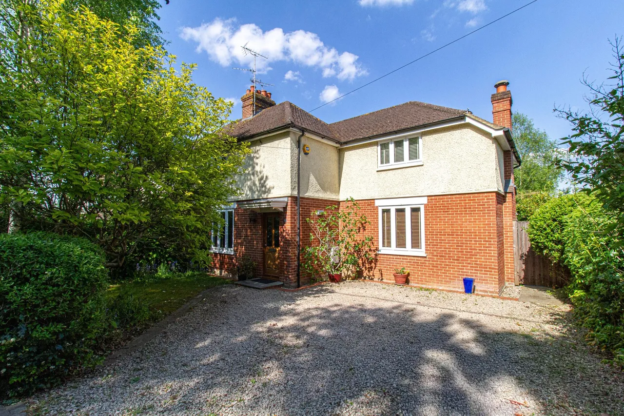 3 bed house for sale — Hitches Lane, Crookham Village, Fleet, GU51 5SW