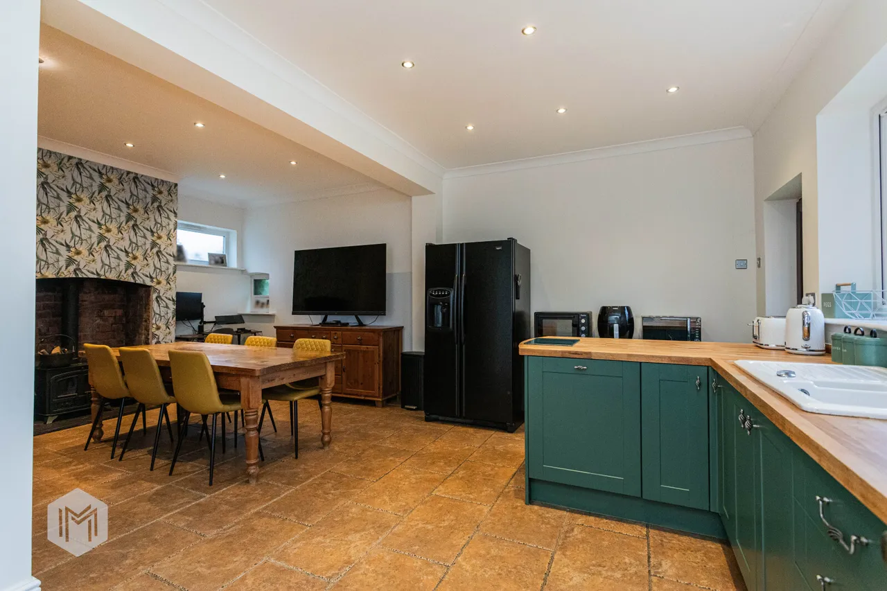 Wigshaw Lane, Culcheth, Warrington, WA3 4AB, photo 4