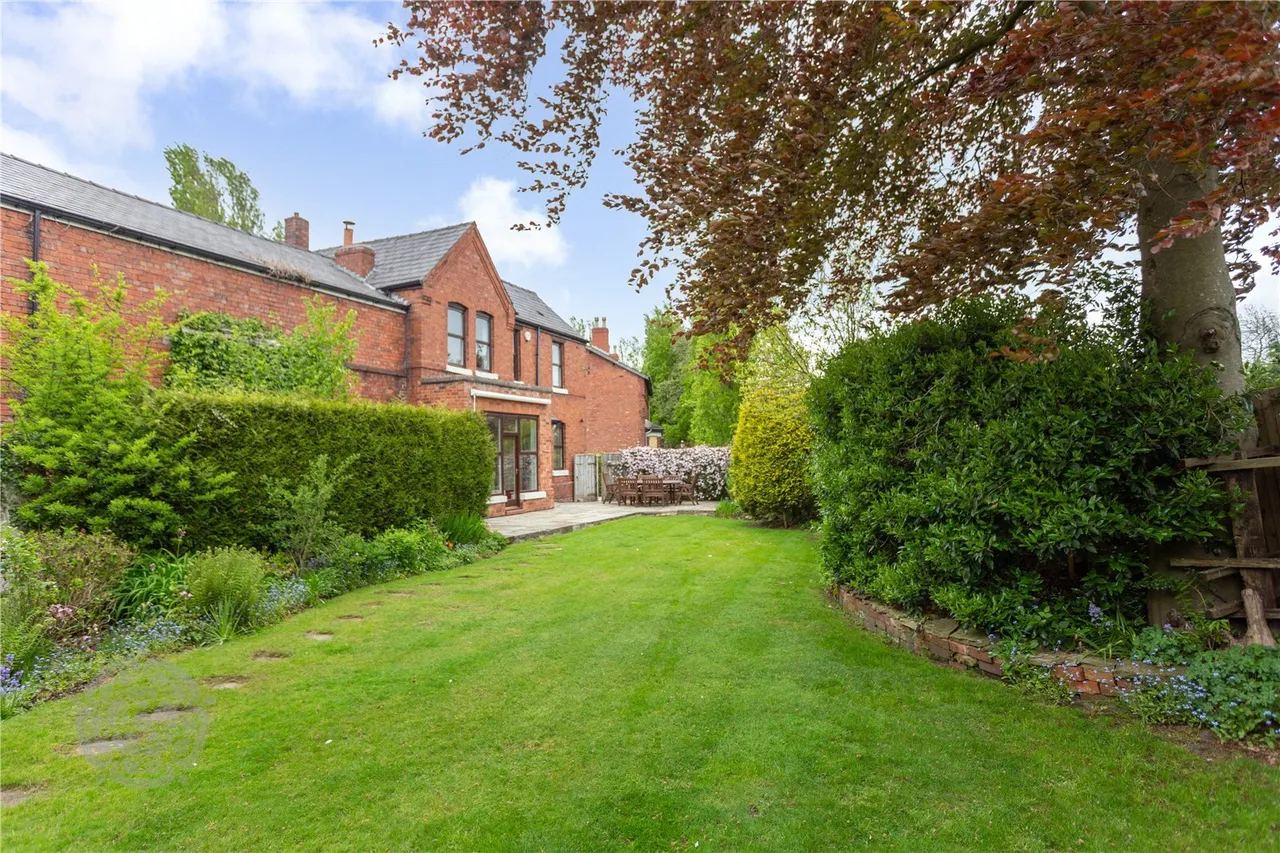 Wigshaw Lane, Culcheth, Warrington, WA3 4AB, photo 13