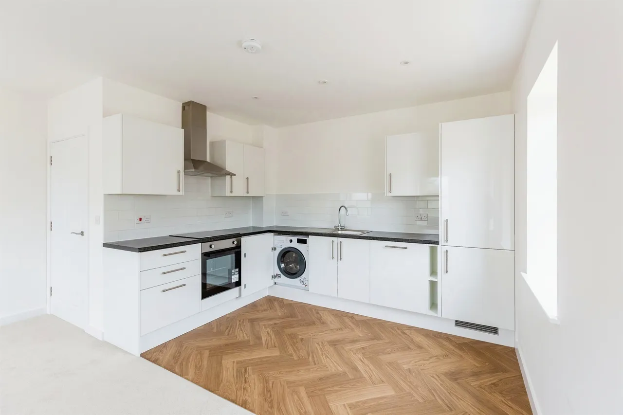St. Crispin Drive, Northampton, photo 5
