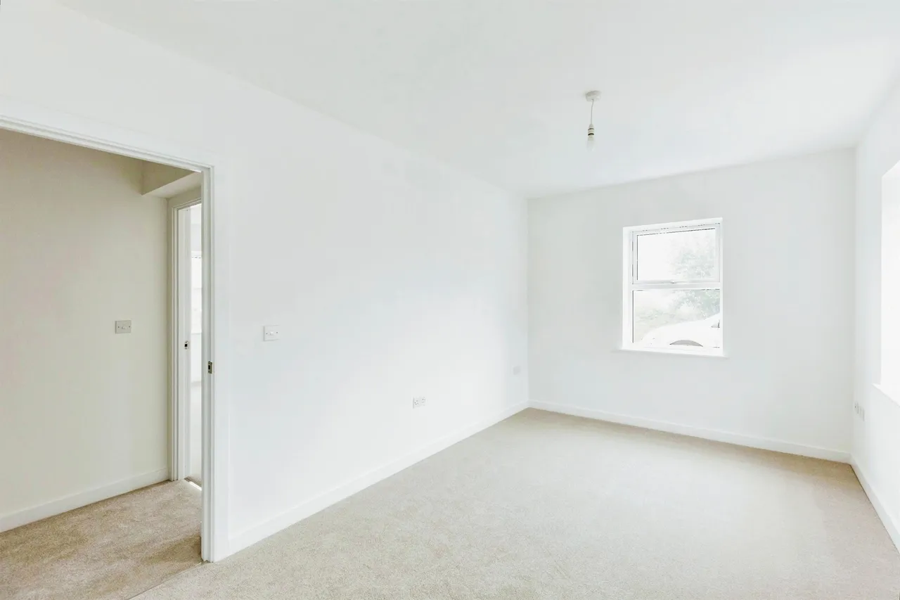 St. Crispin Drive, Northampton, photo 10