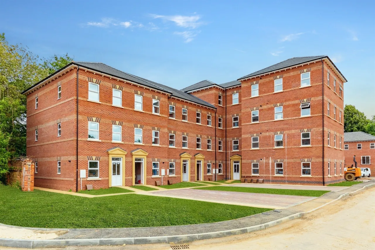St. Crispin Drive, Northampton, photo 3