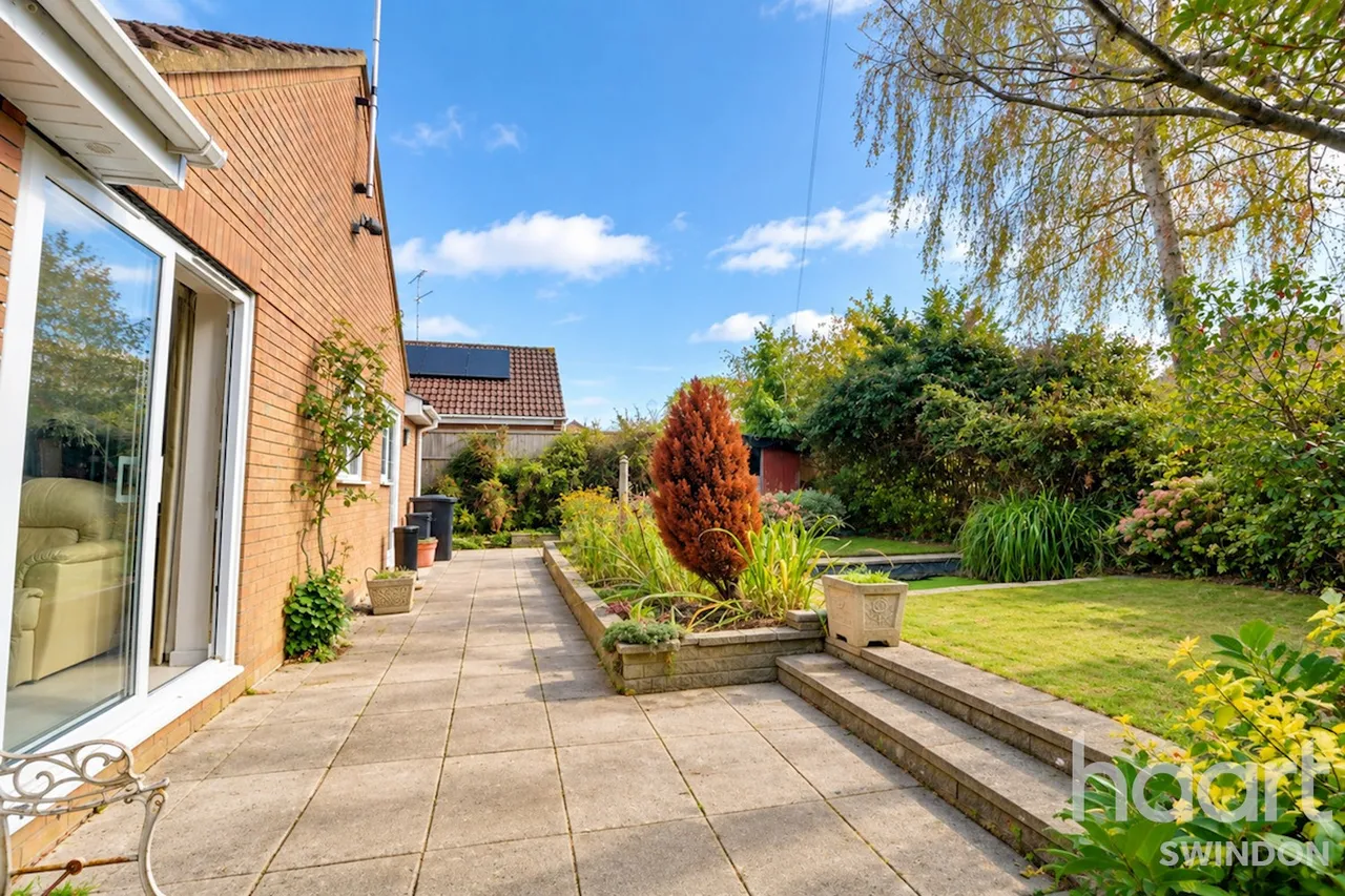 Baird Close, Swindon, SN5, photo 16