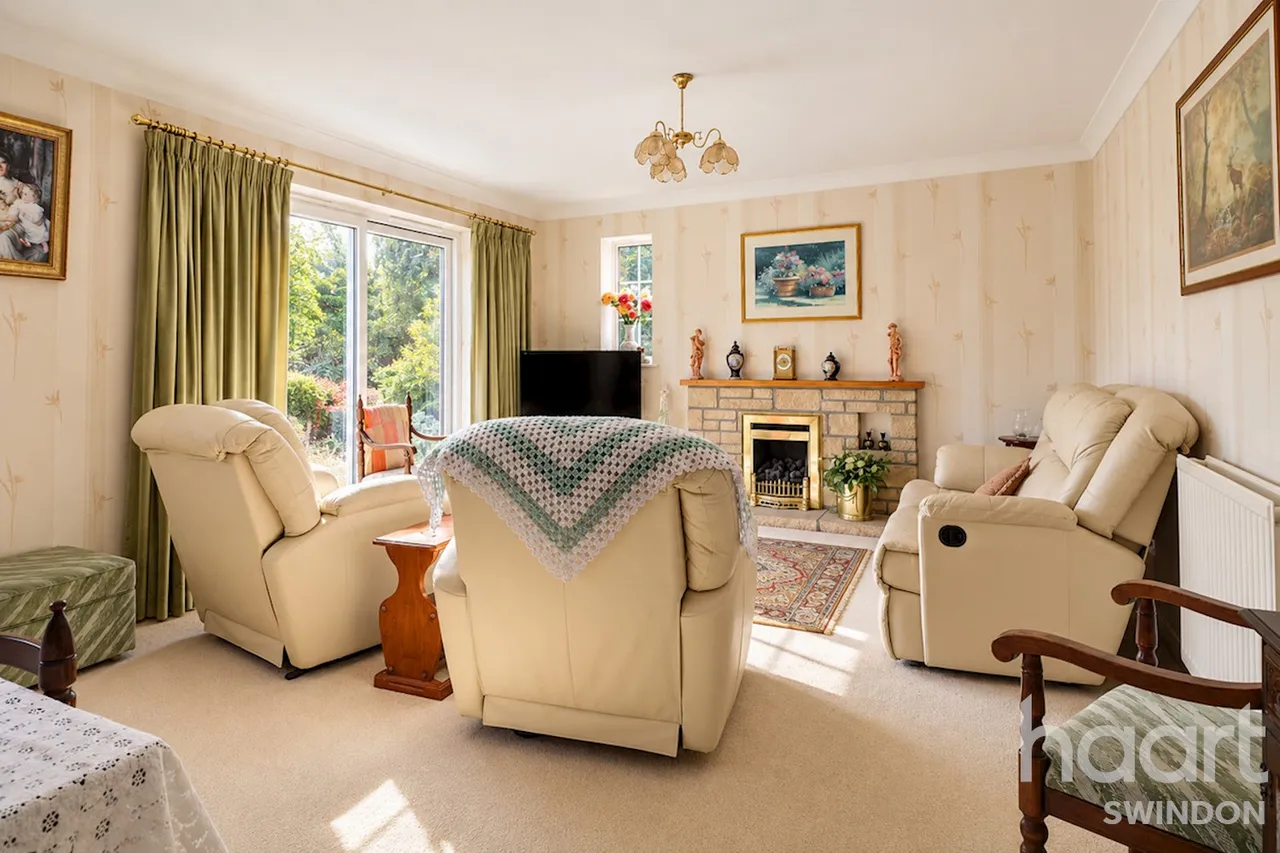 Baird Close, Swindon, SN5, photo 14